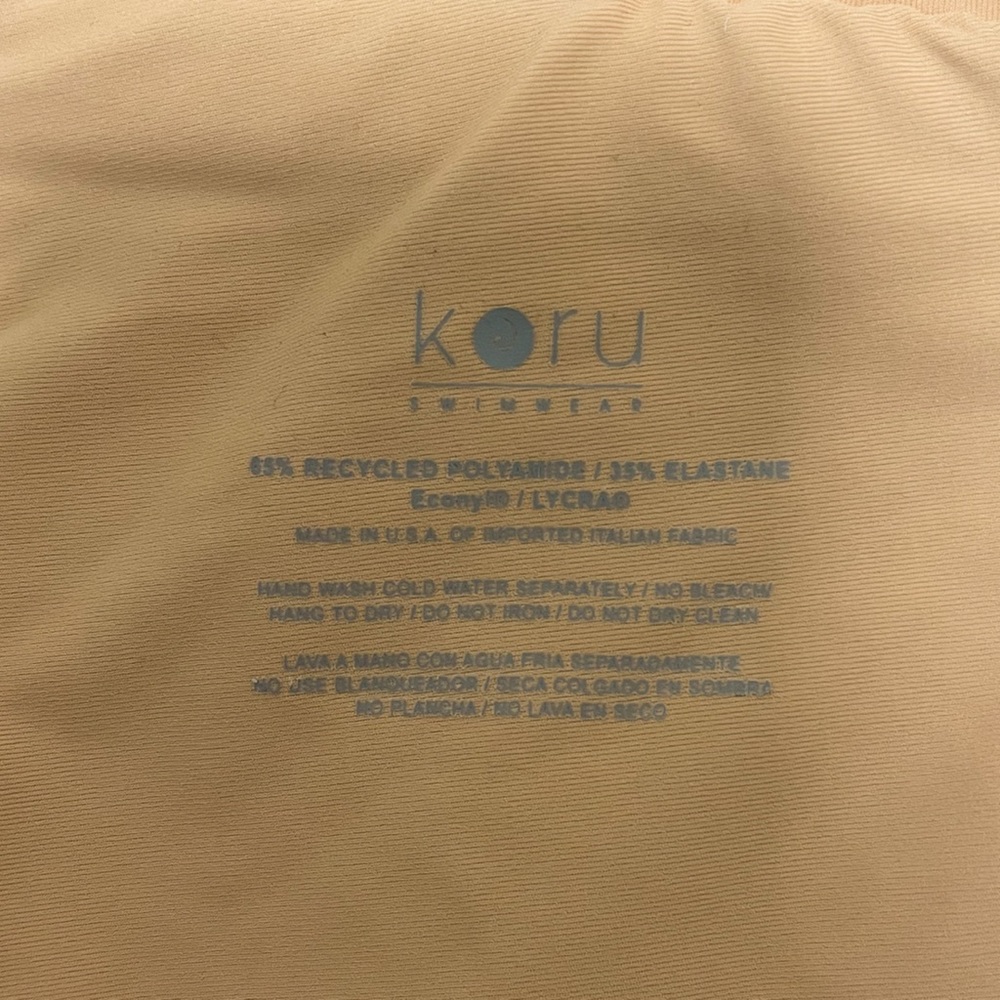 Koru Swimwear Tan Nude White Bandeau Bikini Top NWT Medium No Padding Swirl Bow - Picture 11 of 12